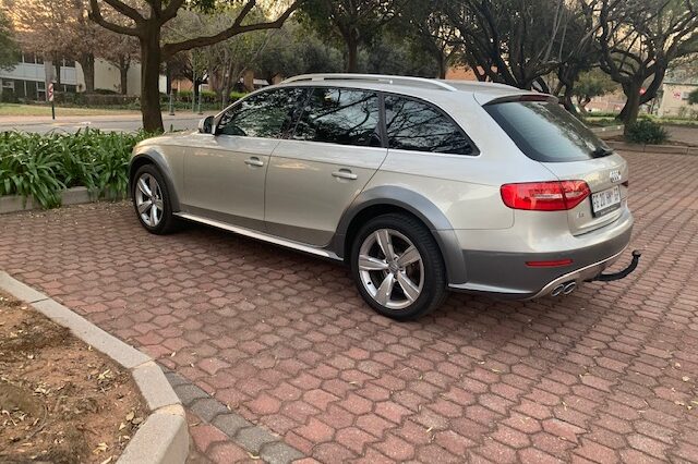 Semi Luxury Wagon | Airport Transfers & Shuttles | Muanotours.co.za